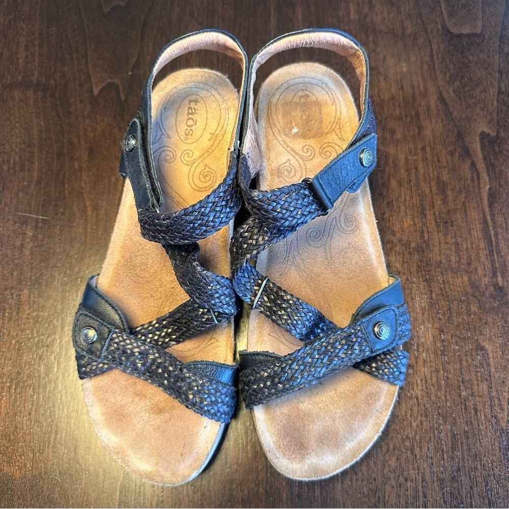 Taos Trulie Comfort Wedge Braided Strap Sandals Black 8 - Picture 3 of 9